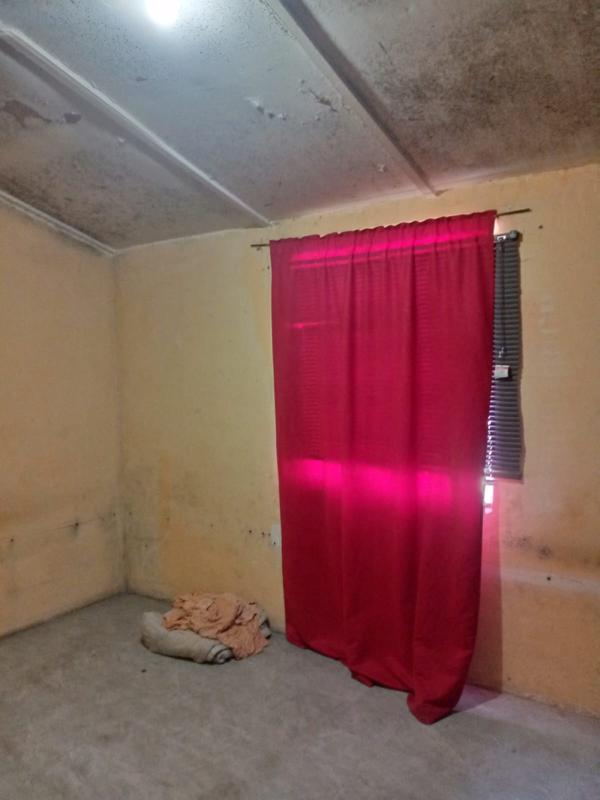 2 Bedroom Property for Sale in Kalksteenfontein Western Cape